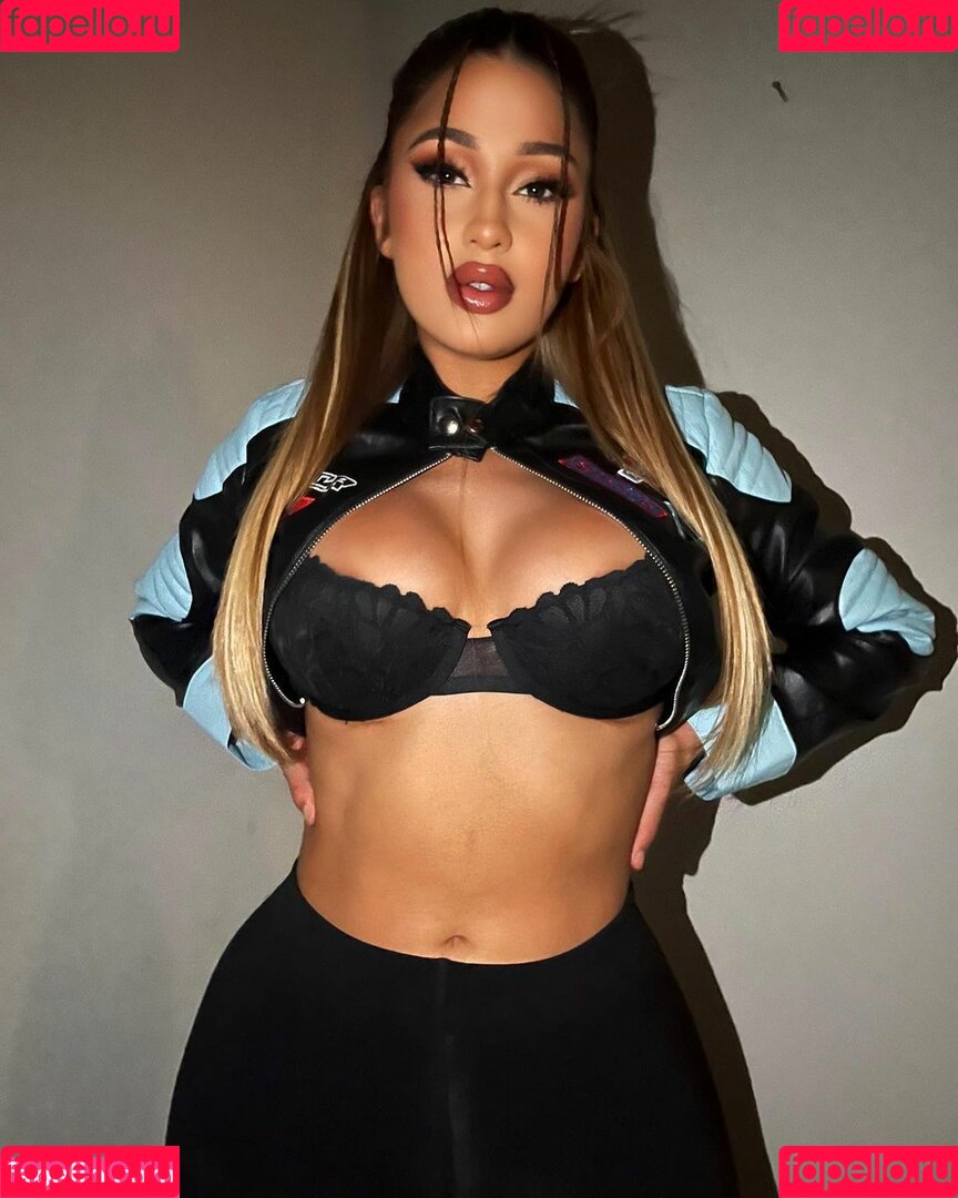 Stunnabby_ Onlyfans Photo Gallery 