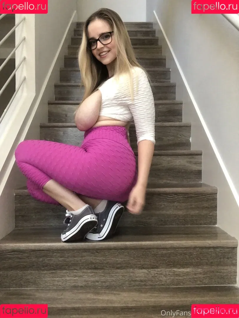 Codi Vore Onlyfans Photo Gallery 