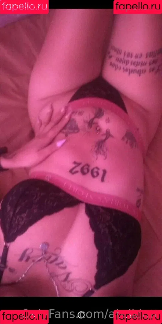 abrildott Onlyfans Photo Gallery 