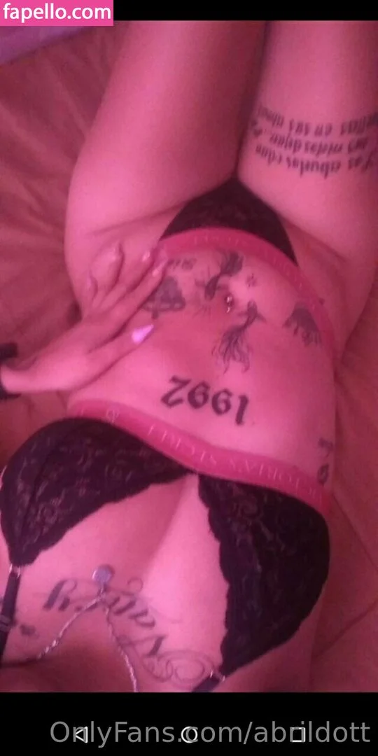 abrildott Onlyfans Photo Gallery 