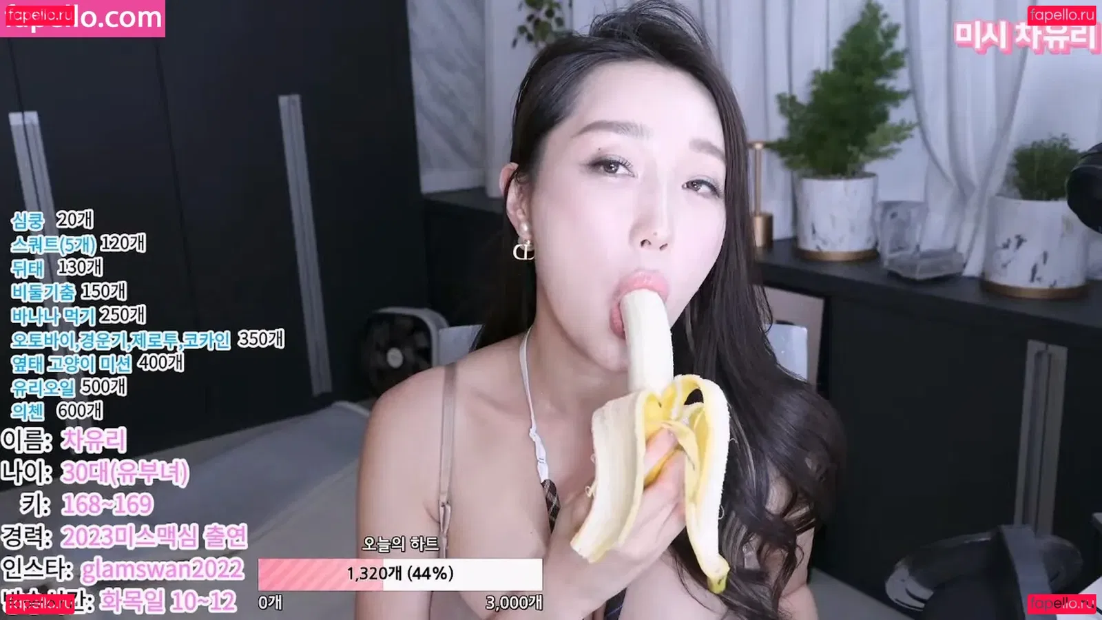 UMC MODEL Onlyfans Photo Gallery 