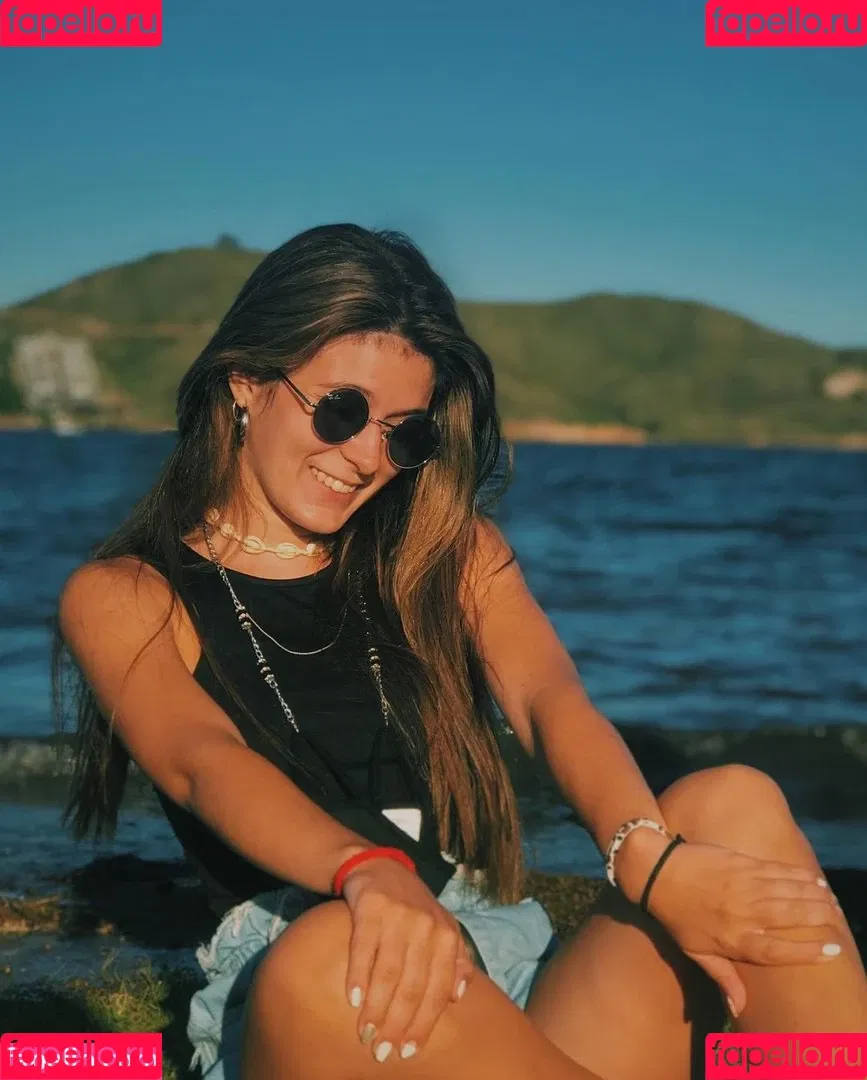 Iara Castagno Onlyfans Photo Gallery 