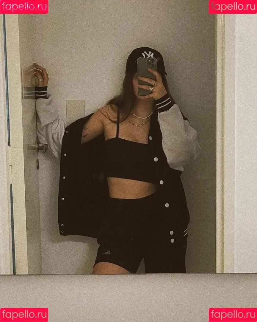 Iara Castagno Onlyfans Photo Gallery 