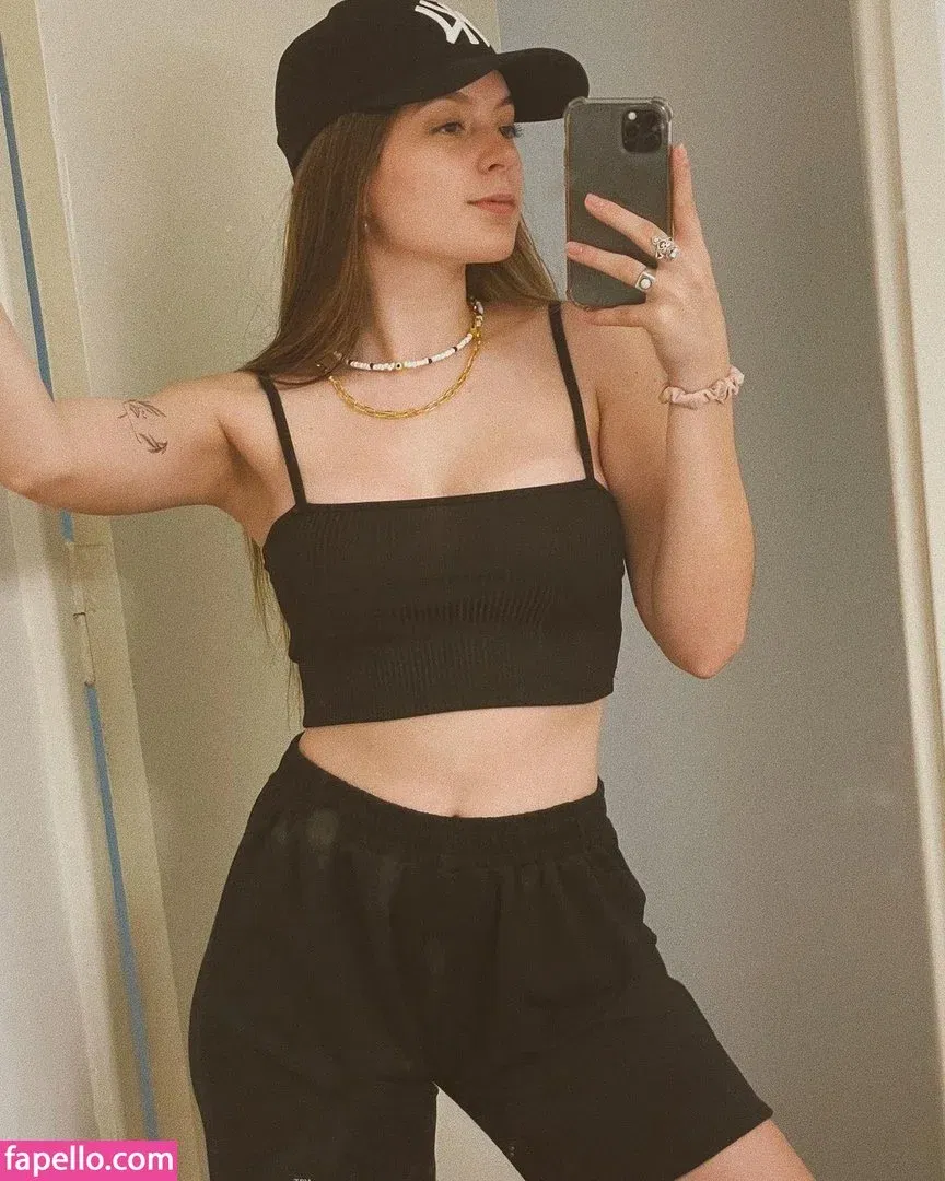 Iara Castagno Onlyfans Photo Gallery 