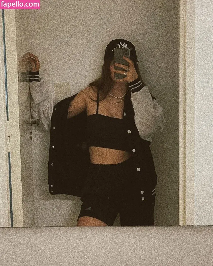 Iara Castagno Onlyfans Photo Gallery 