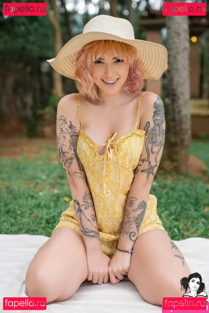 wichitak Onlyfans Photo Gallery 