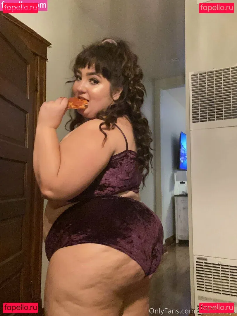 fatbratfreya Onlyfans Photo Gallery 