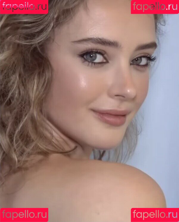 Katherine Langford Nude Onlyfans Photo 35