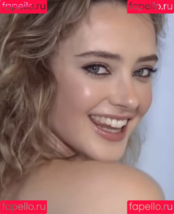 Katherine Langford Nude Onlyfans Photo 25
