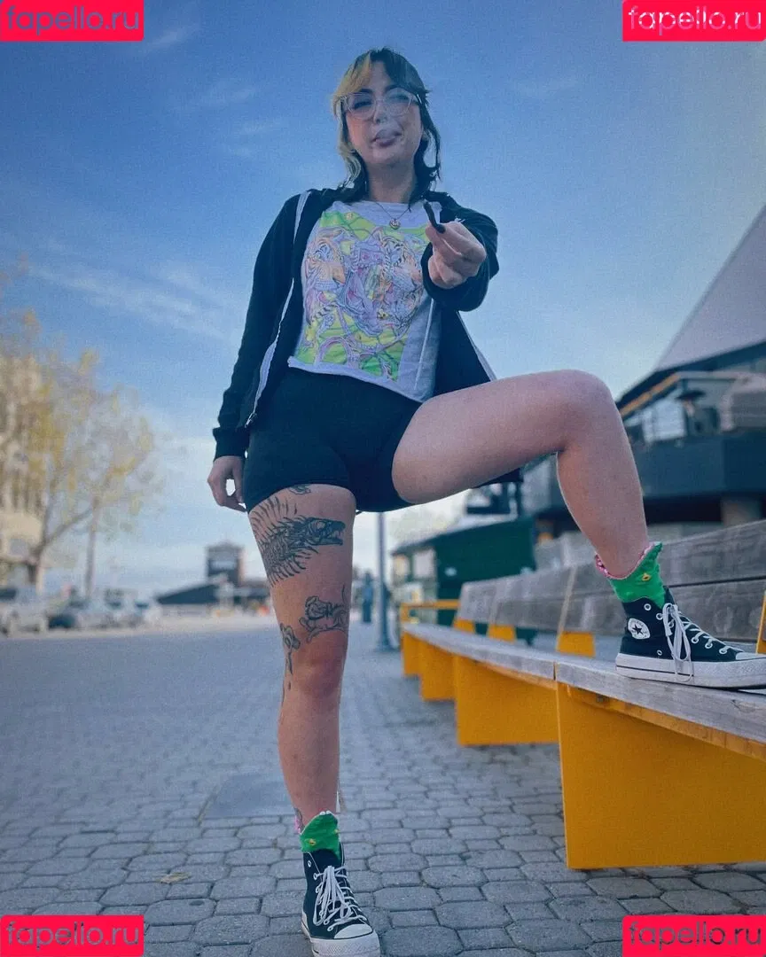 TayderTot Onlyfans Photo Gallery 
