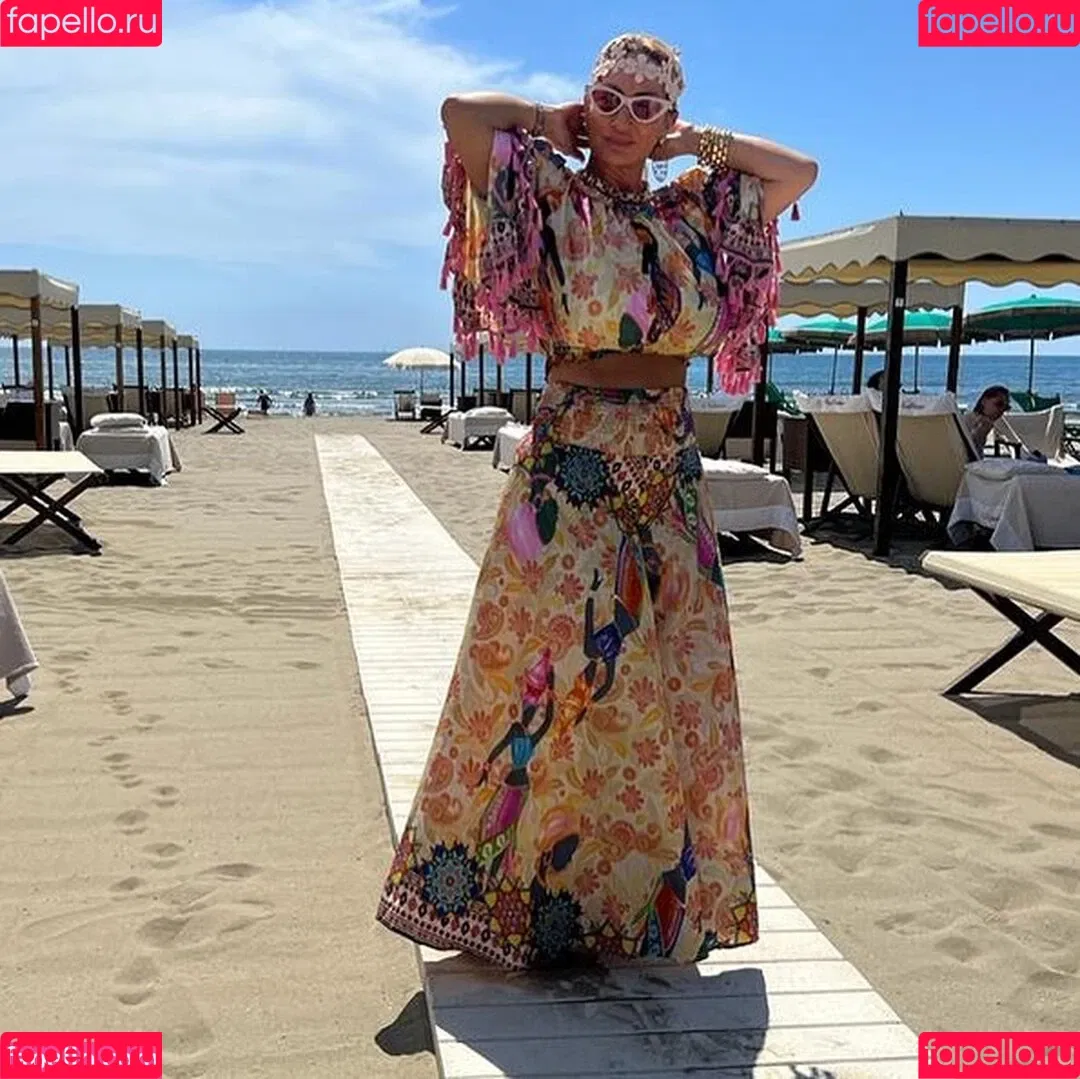 Mara Traversi Onlyfans Photo Gallery 