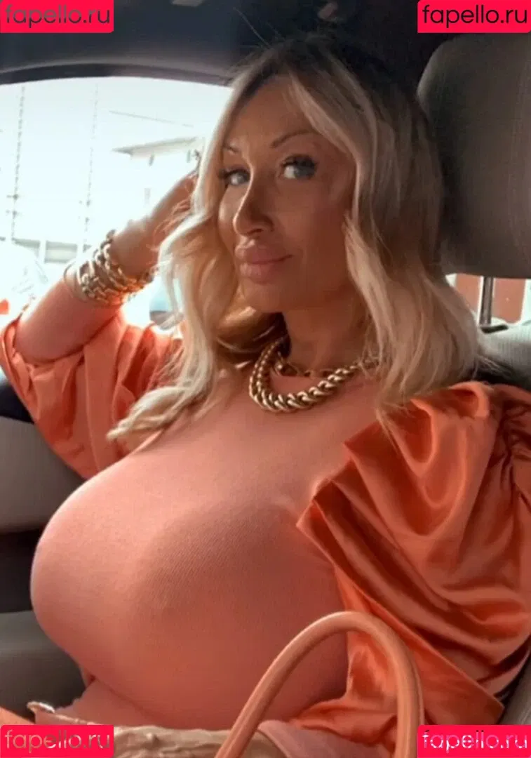 Mara Traversi Onlyfans Photo Gallery 