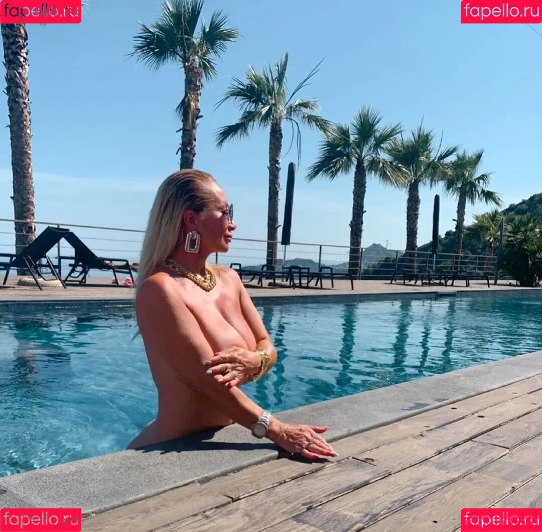 Mara Traversi Onlyfans Photo Gallery 