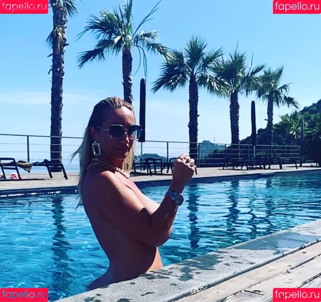 Mara Traversi Onlyfans Photo Gallery 