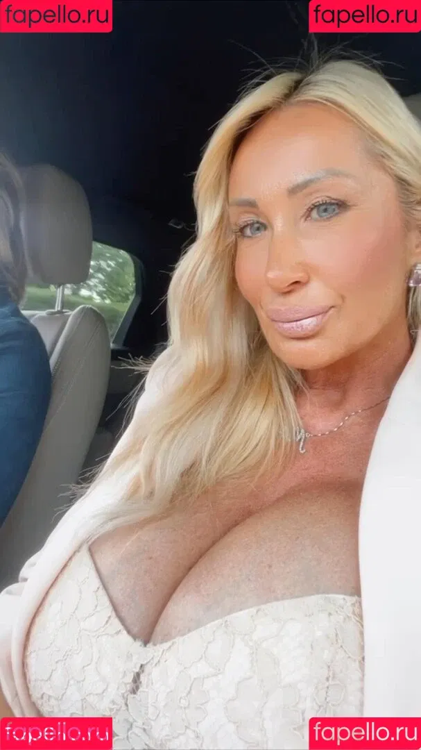 Mara Traversi Onlyfans Photo Gallery 