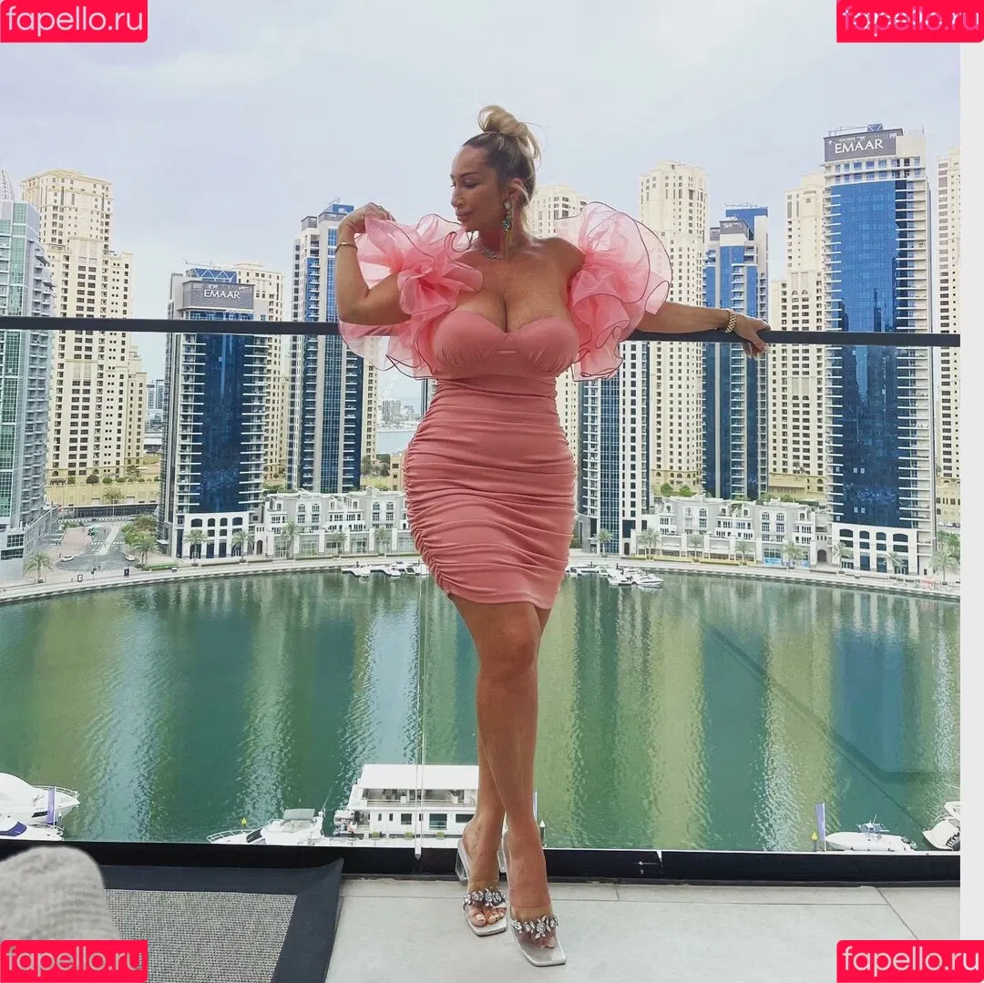 Mara Traversi Onlyfans Photo Gallery 