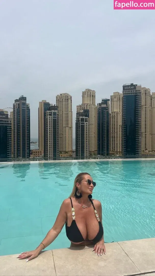 Mara Traversi Onlyfans Photo Gallery 