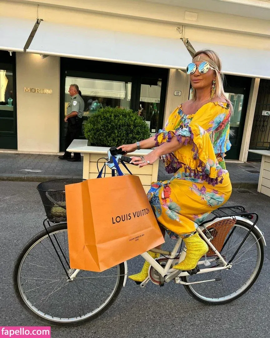 Mara Traversi Onlyfans Photo Gallery 