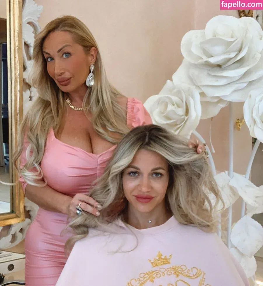 Mara Traversi Onlyfans Photo Gallery 