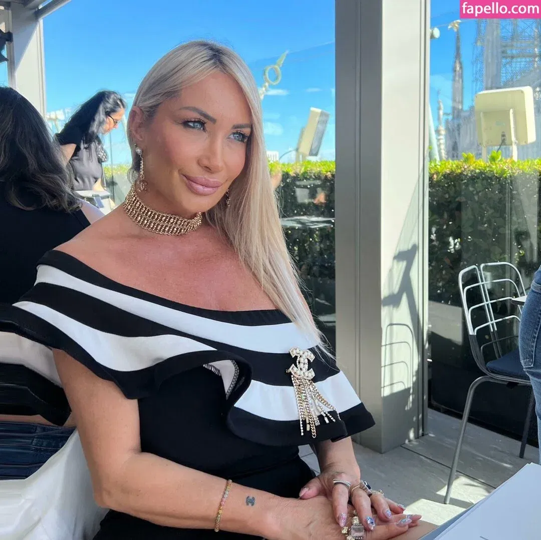 Mara Traversi Onlyfans Photo Gallery 