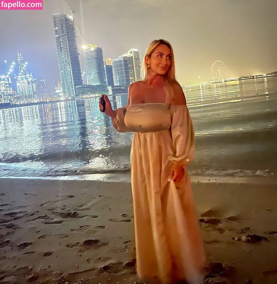 Mara Traversi Onlyfans Photo Gallery 