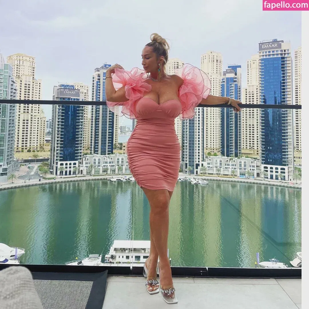 Mara Traversi Onlyfans Photo Gallery 