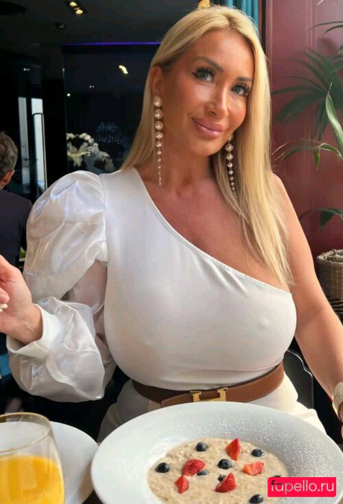 Mara Traversi Nude Onlyfans Photo 33