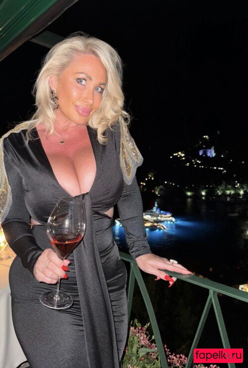 Mara Traversi Nude Onlyfans Photo 25