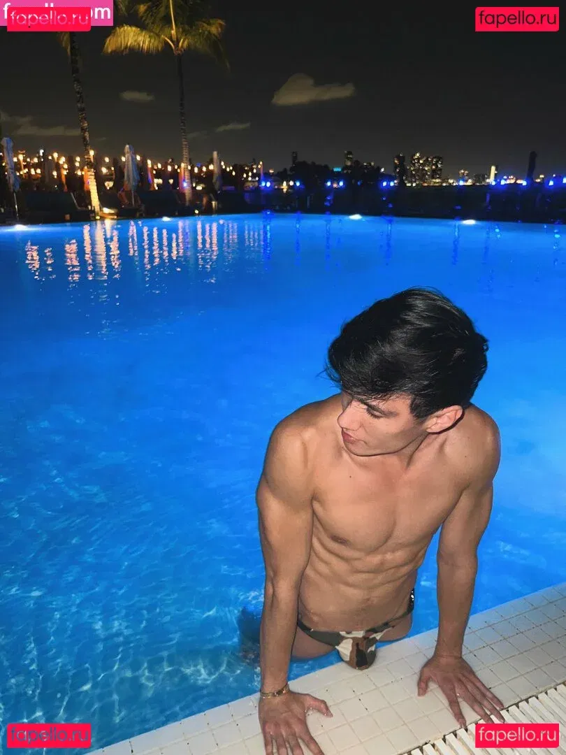 lifeofalexjames Onlyfans Photo Gallery 