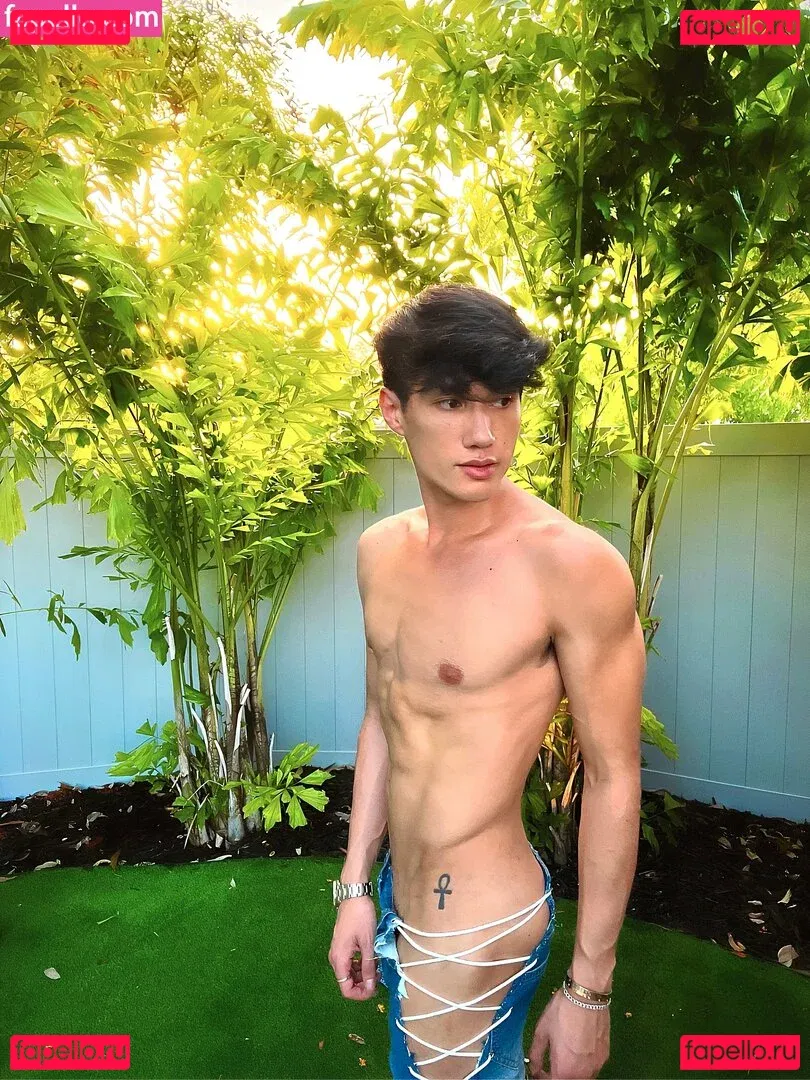 lifeofalexjames Onlyfans Photo Gallery 