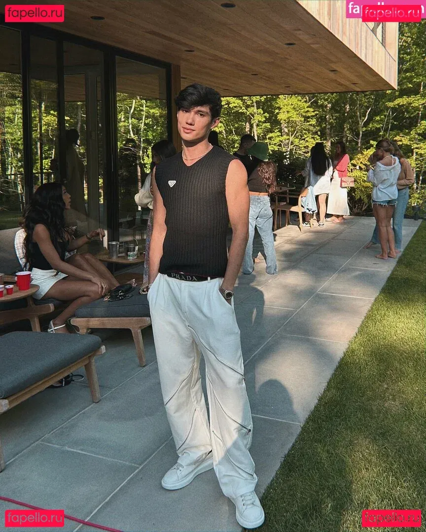 lifeofalexjames Onlyfans Photo Gallery 