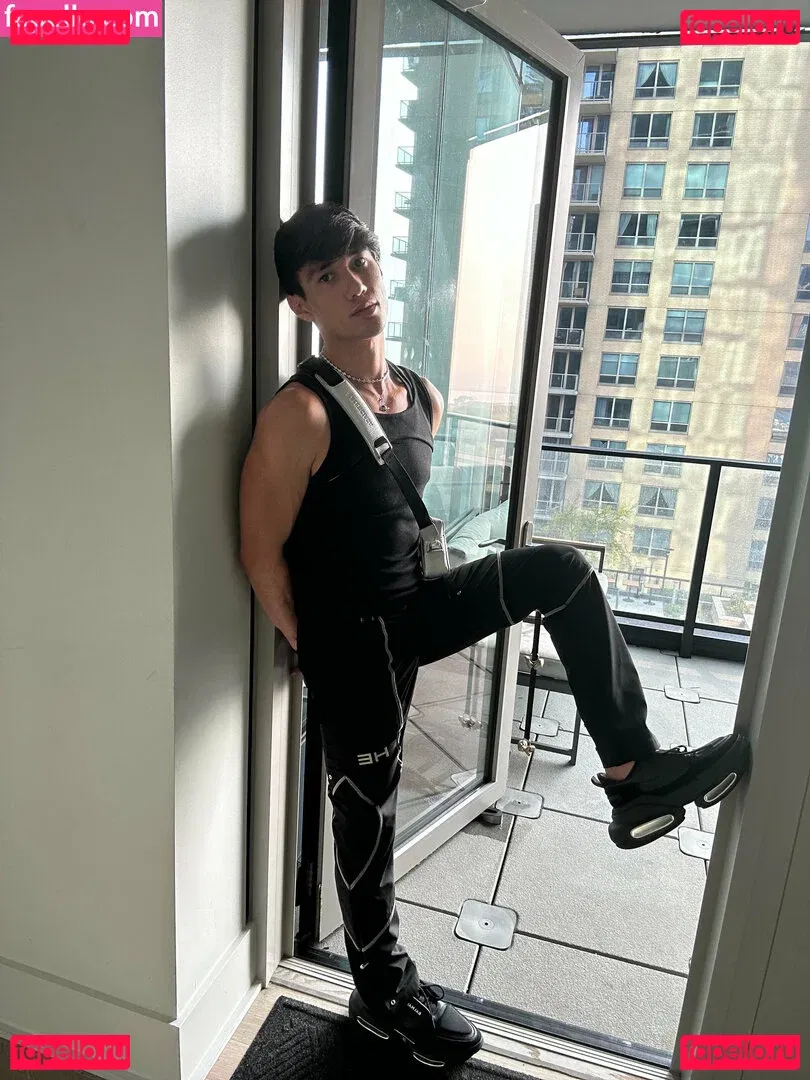 lifeofalexjames Onlyfans Photo Gallery 