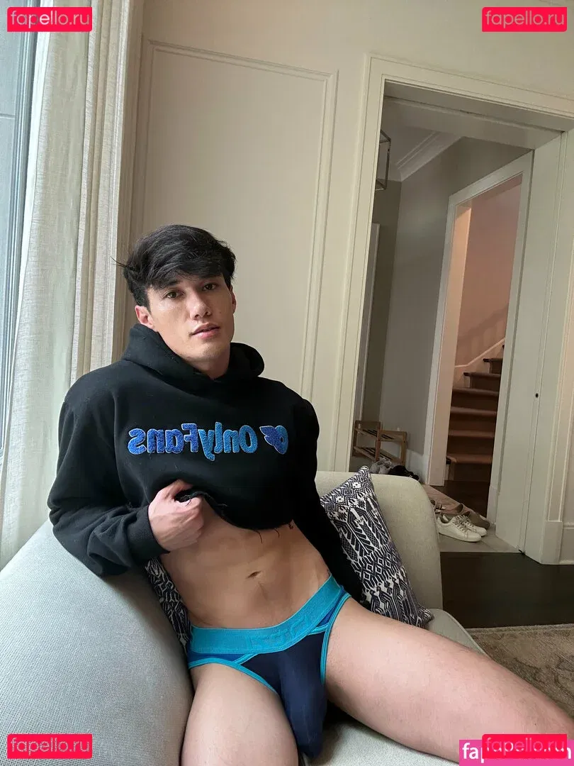 lifeofalexjames Onlyfans Photo Gallery 