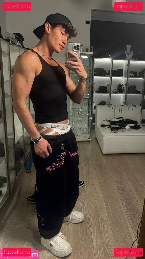 lifeofalexjames Onlyfans Photo Gallery 