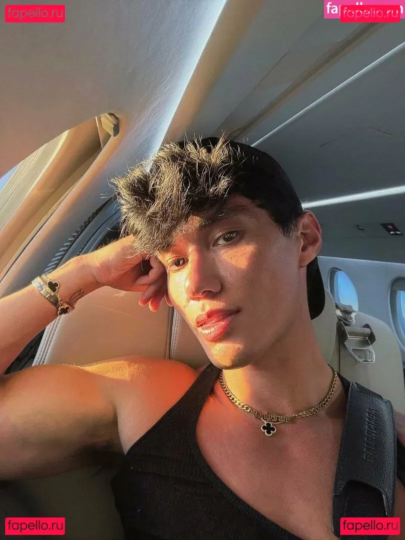 lifeofalexjames Onlyfans Photo Gallery 