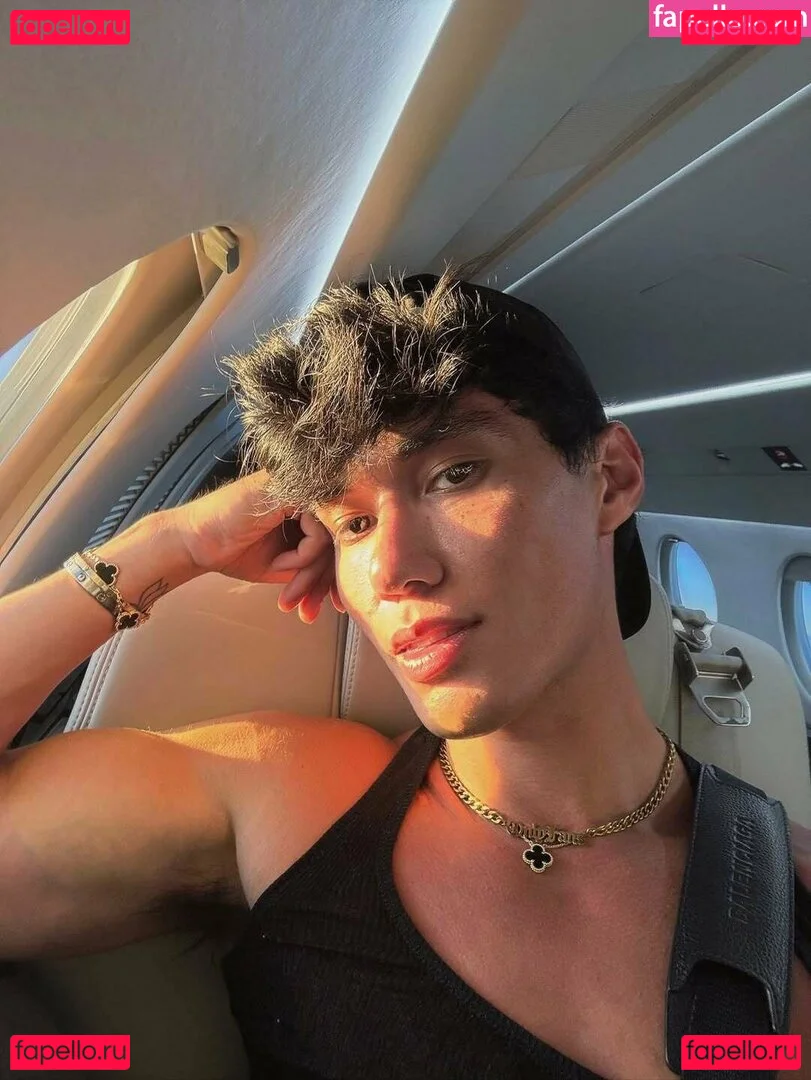 lifeofalexjames Onlyfans Photo Gallery 