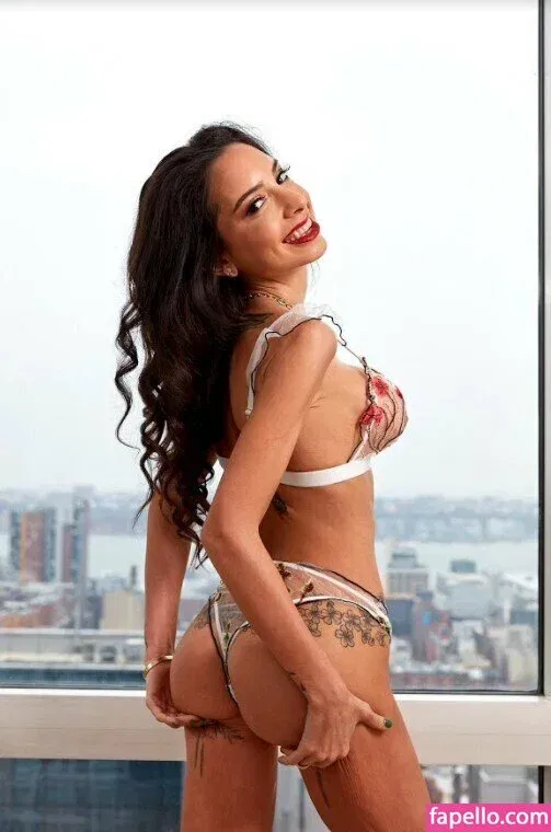 trinitystclair Onlyfans Photo Gallery 