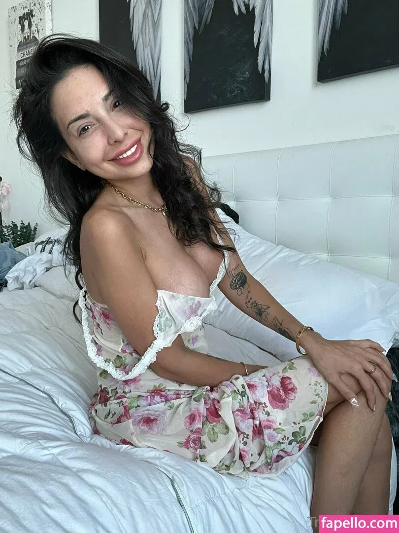 trinitystclair Onlyfans Photo Gallery 