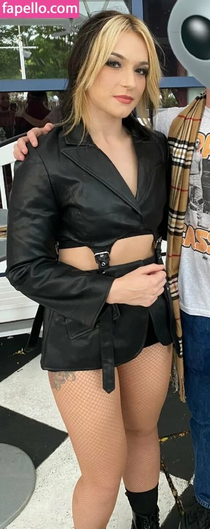 Jaime Hayter Onlyfans Photo Gallery 