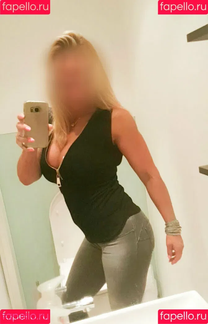 miss-stocking Onlyfans Photo Gallery 