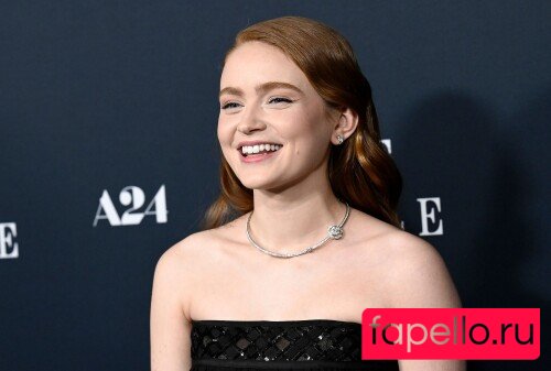 Sadie Sink Nude Onlyfans Photo 40
