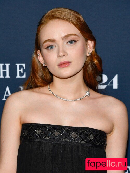 Sadie Sink Nude Onlyfans Photo 36