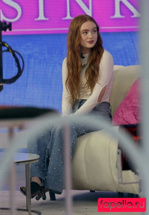 Sadie Sink Nude Onlyfans Photo 33