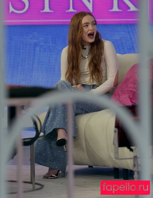 Sadie Sink Nude Onlyfans Photo 32