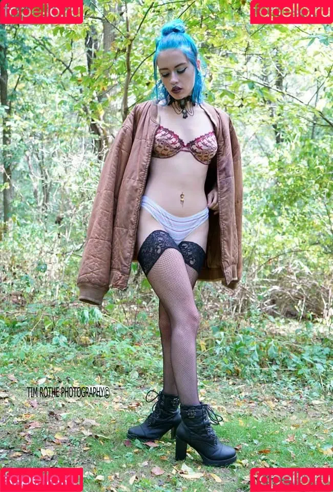Taylor Evanchak Onlyfans Photo Gallery 