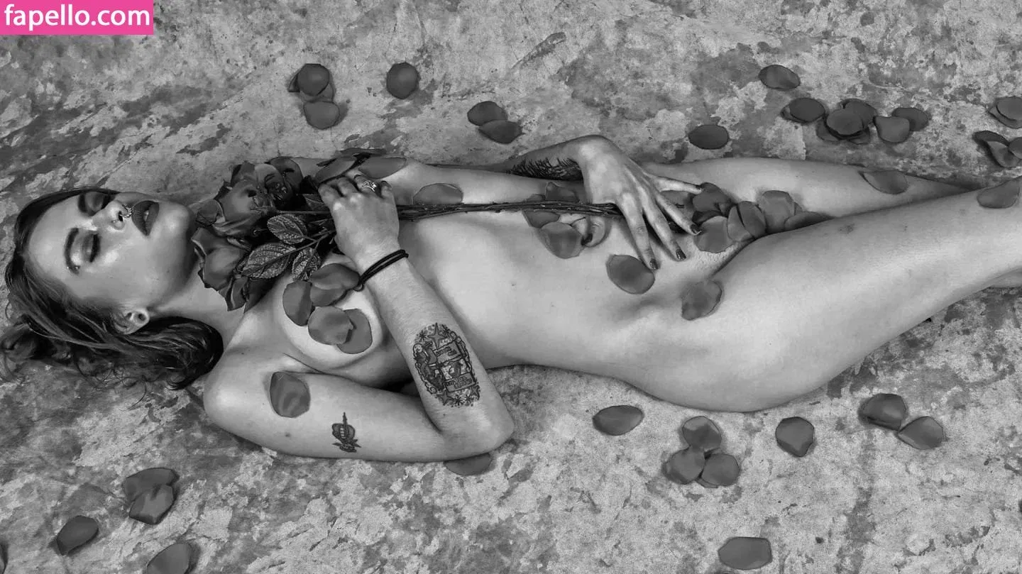 Taylor Evanchak Onlyfans Photo Gallery 