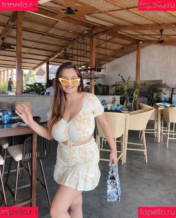 Sonali Malhotra Onlyfans Photo Gallery 
