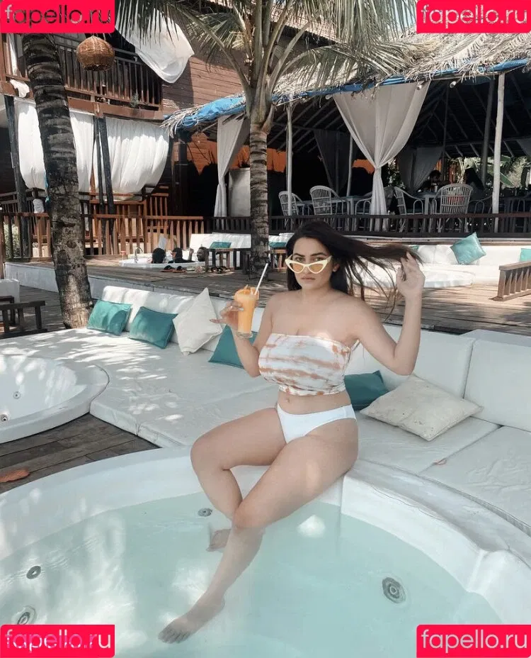 Sonali Malhotra Onlyfans Photo Gallery 