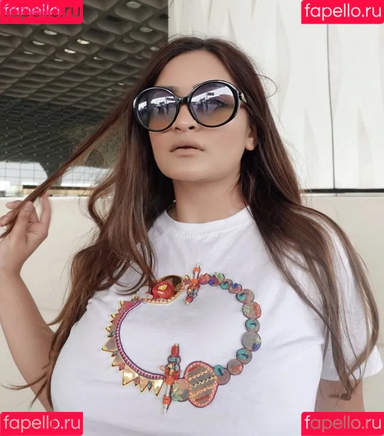 Sonali Malhotra Onlyfans Photo Gallery 