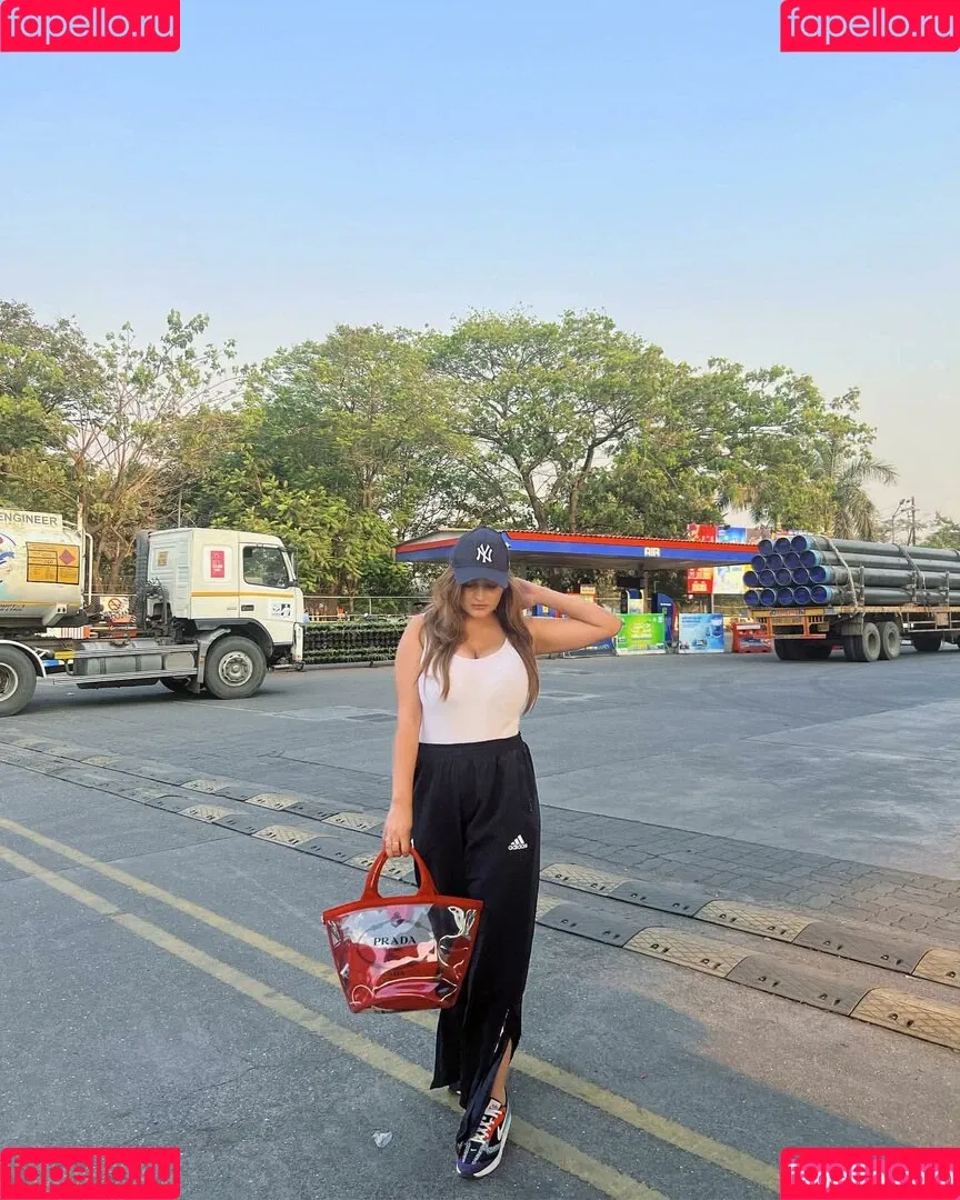 Sonali Malhotra Onlyfans Photo Gallery 